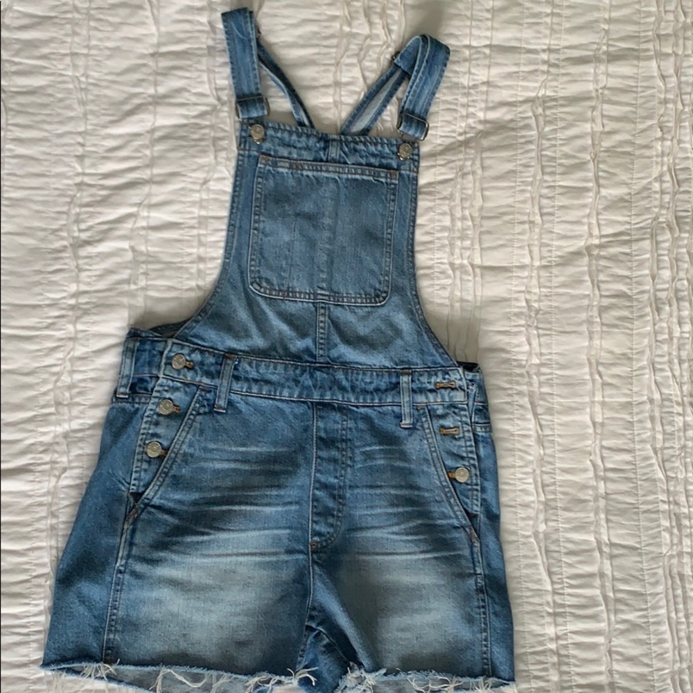 Light Wash Madewell Overall Shorts